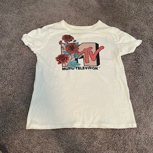 NWOT WOMENS XS MTV GRAPHIC TEE